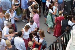 Kocherlball 2015 tanzende Besucher
